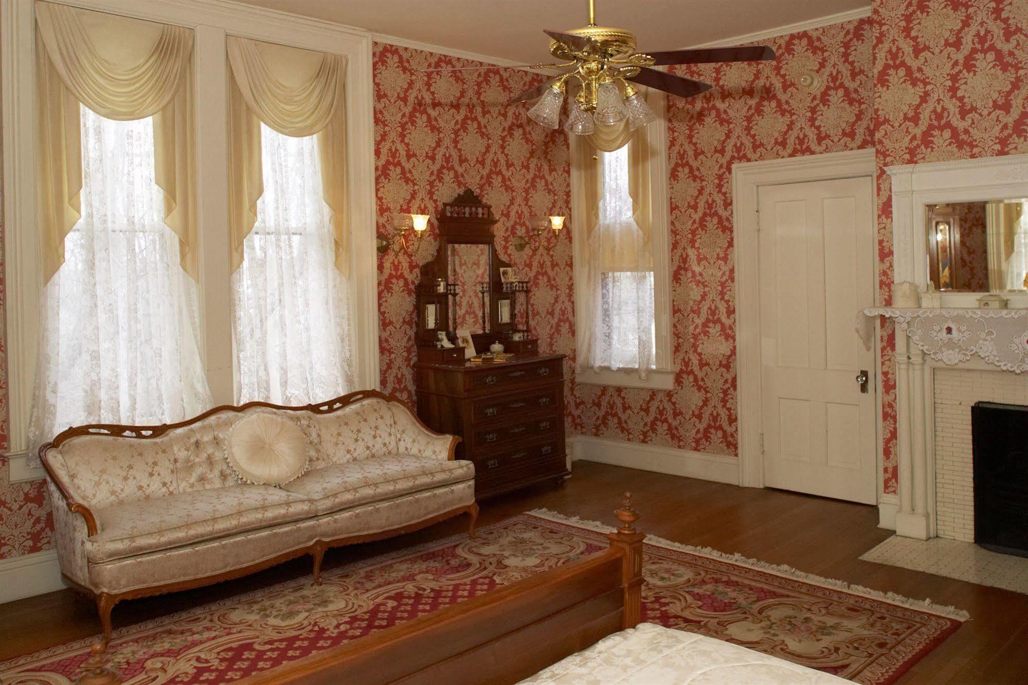 Vrooman Mansion Bloomington Bagian luar foto