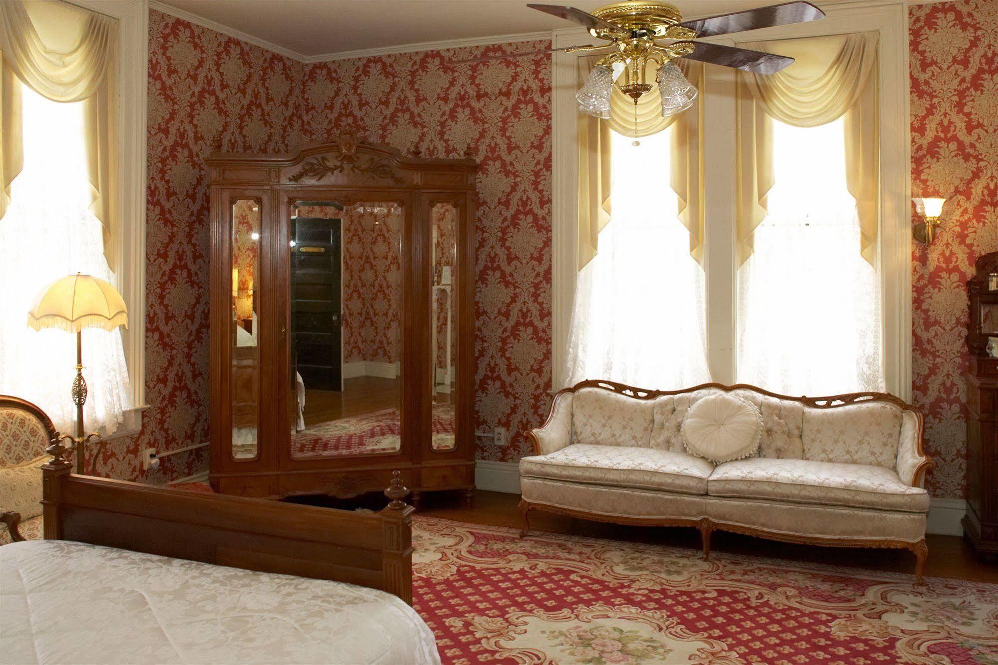 Vrooman Mansion Bloomington Bagian luar foto