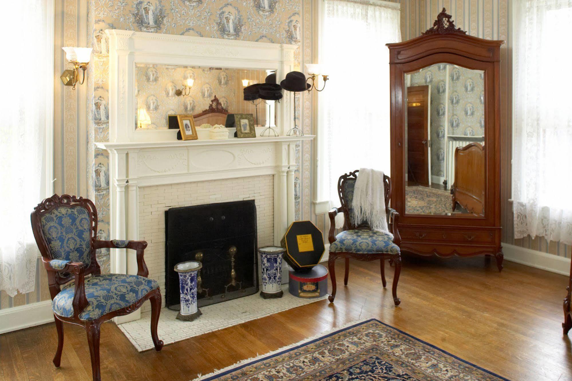Vrooman Mansion Bloomington Bagian luar foto