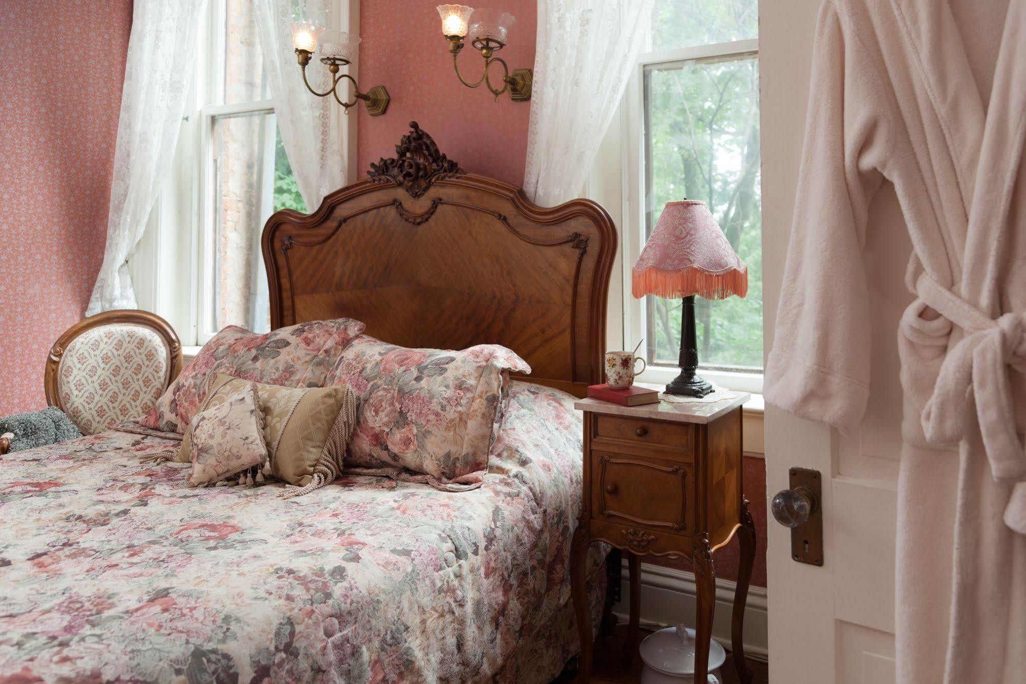 Vrooman Mansion Bloomington Bagian luar foto