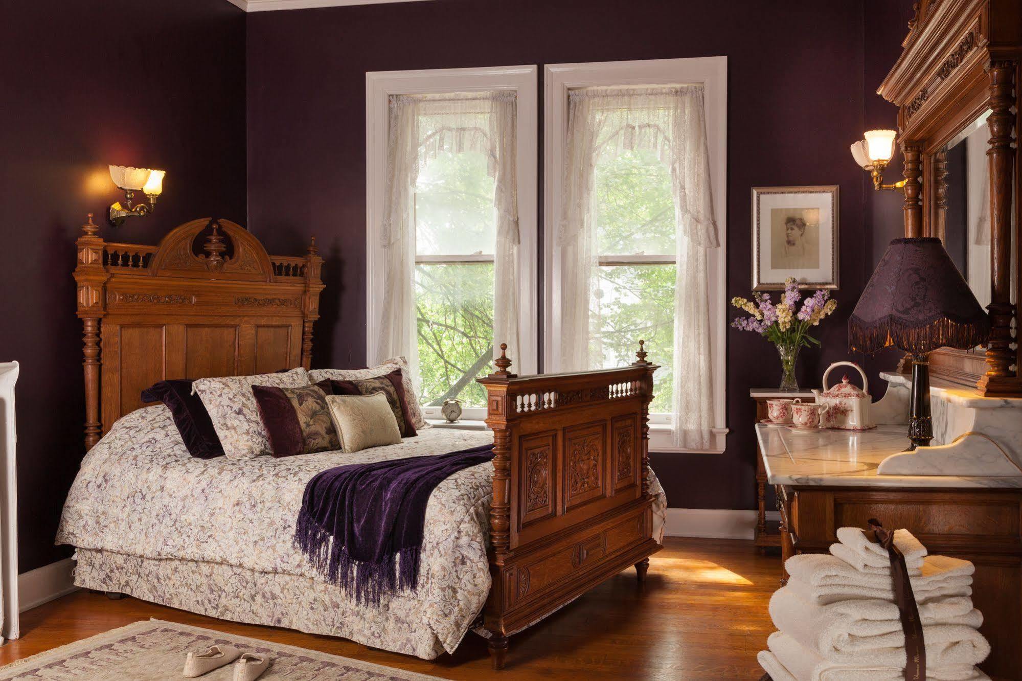 Vrooman Mansion Bloomington Bagian luar foto