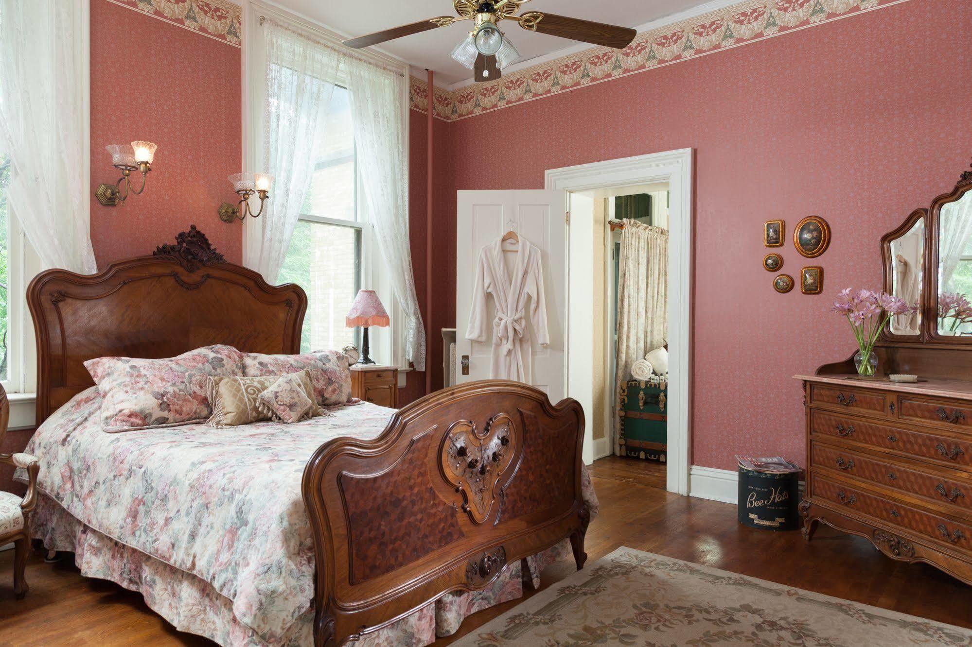 Vrooman Mansion Bloomington Bagian luar foto